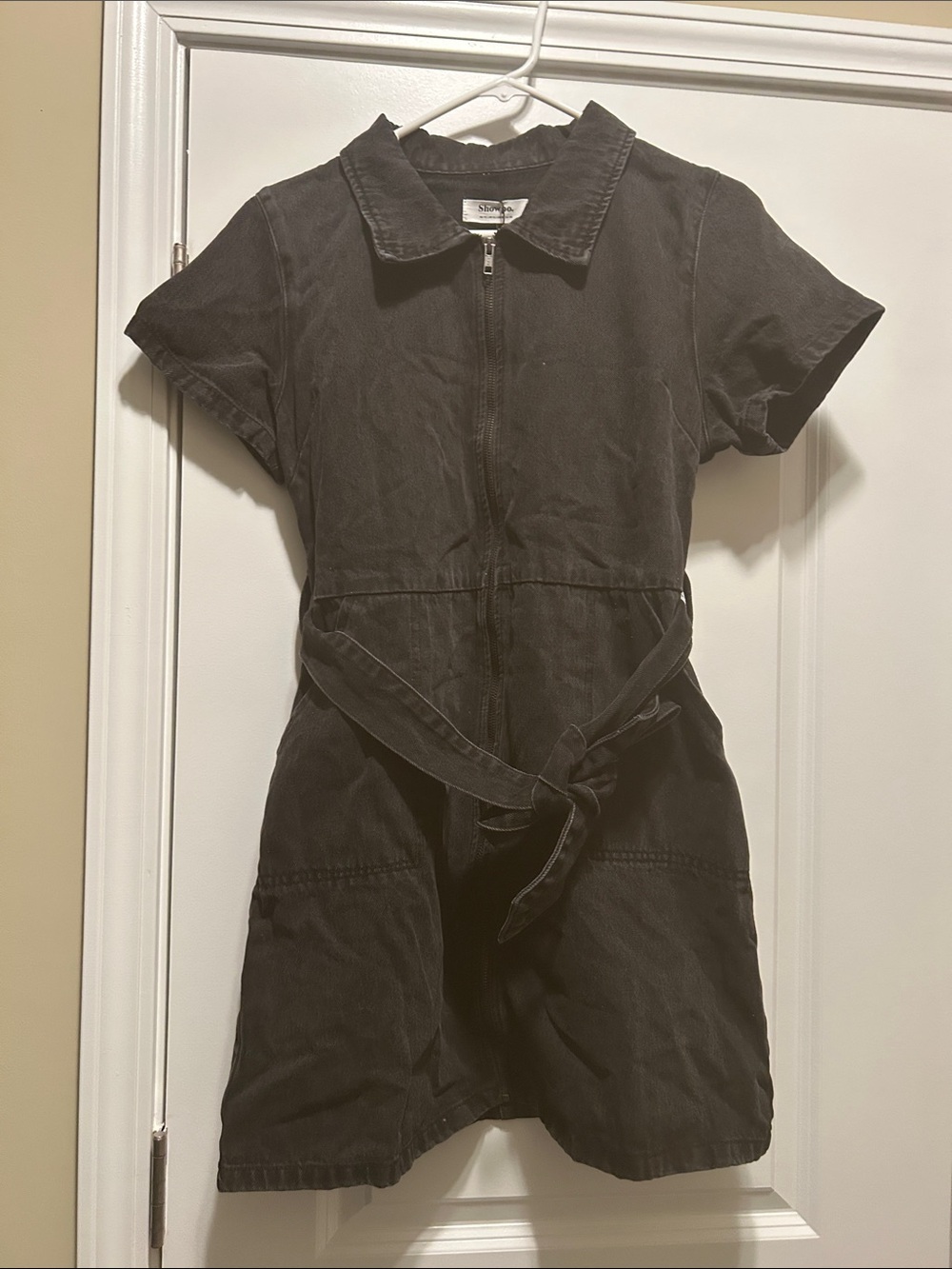 Black Denim Zip-Front Short Sleeve Dress with Waist Tie